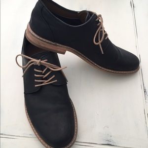 Men’s size 7 Black Lace-up casual dress shoe